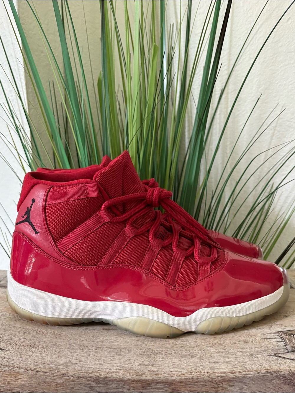 Air Jordan 11 Retro Win Like 96 Sneakers